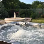 Апартаменты Logis Des Fontaines