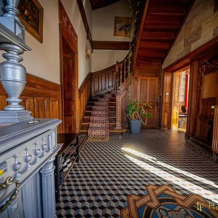 Logis Des Fontaines Apartment